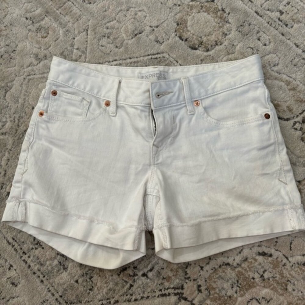 EXPRESS | WHITE DENIM SHORTS SIZE 00